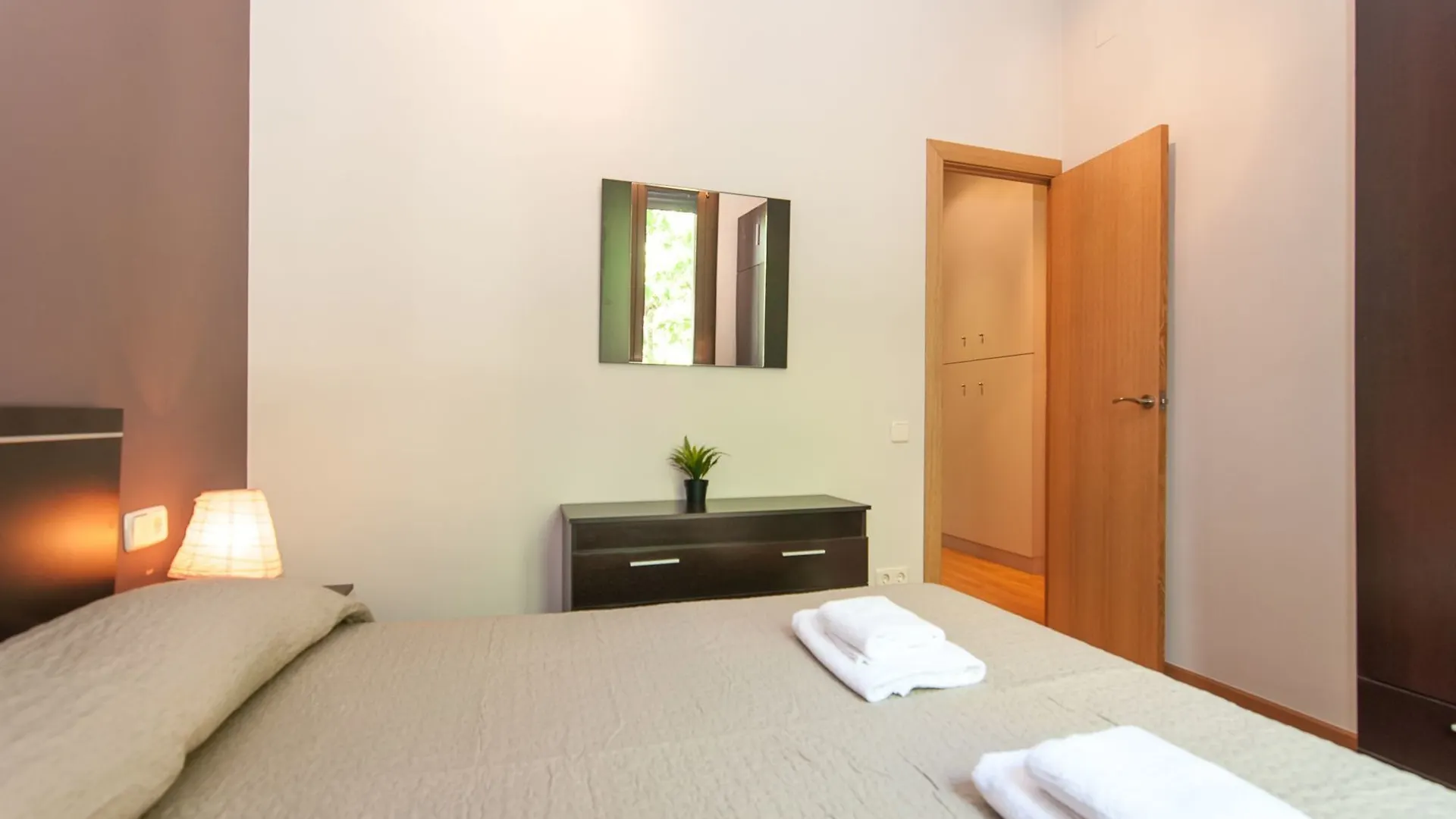 Bbarcelona Sagrada Familia Terrace Flats Apartment